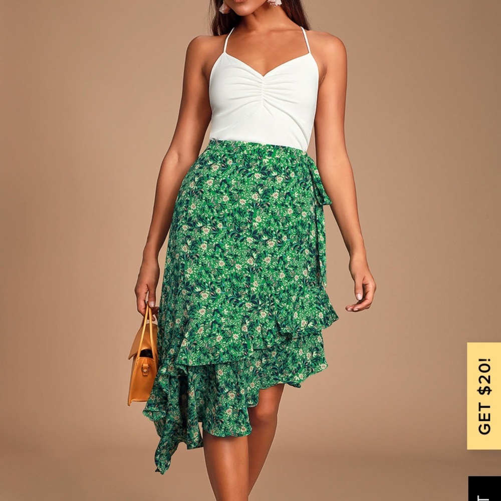 Lulu’s Green Floral Print Skirt